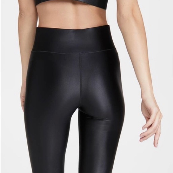 All access shiny leggings and sports bra - Picture 2 of 6